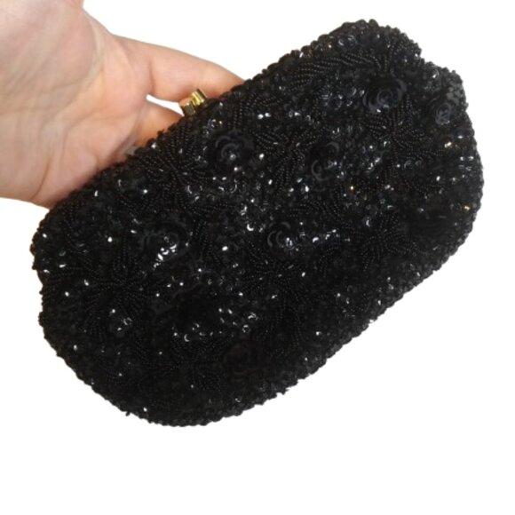 Vintage made in Hong Kong  black Beaded and Sequined clutch handbag kiss clasp - Picture 1 of 17